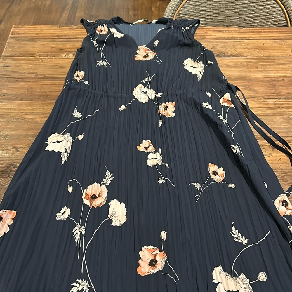 Vince Women’s Dress in Floral Print